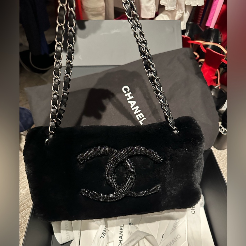 CHANEL  Handbag